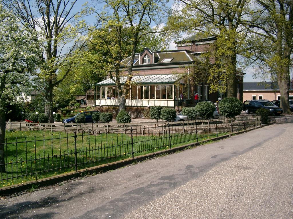 De Os En Het Paard Hotel Deil Exterior photo